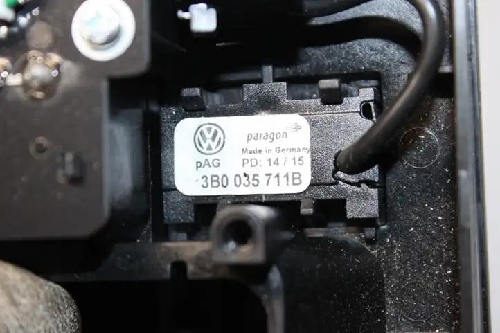 Volkswagen Golf VII (2013 - 2019) 5G2947105Q Передняя подсветка — фото 6