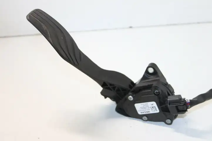 Nissan Qashqai (2013 - 2017) 6PV00997817 Педаль акселератора — фото 1