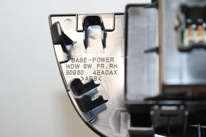Nissan Qashqai (2013 - 2017) 809604EA0AX Блок кнопок стеклоподъемников — фото 4