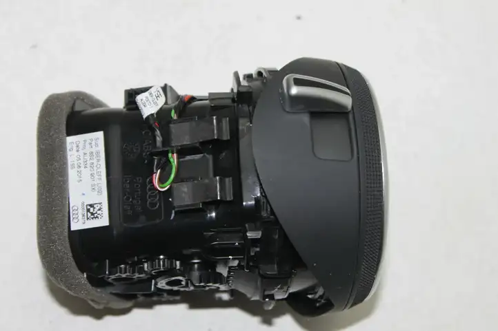 Audi TT TTS RS Mk3 8S (2014 - 2018) 8S2820901 Боковой воздушный дефлектор — фото 3