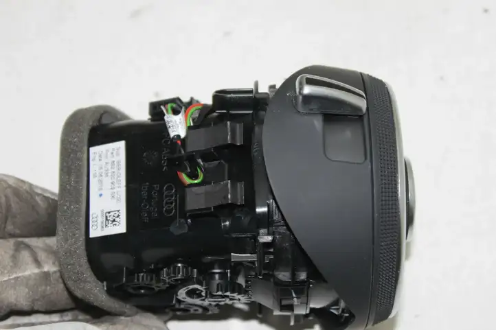 Audi TT TTS RS Mk3 8S (2014 - 2018) 8S2820902 Боковой воздушный дефлектор — фото 3