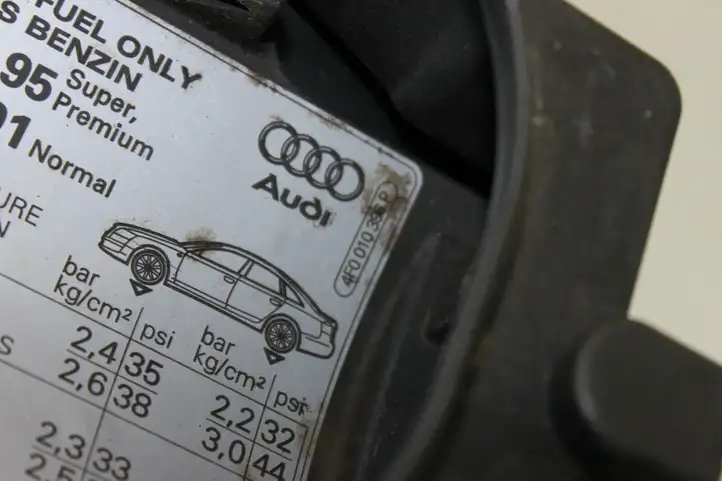 Audi A6 S6 C6 4F (2004 - 2008) 4F0010396P Крышка топливного бака — фото 4