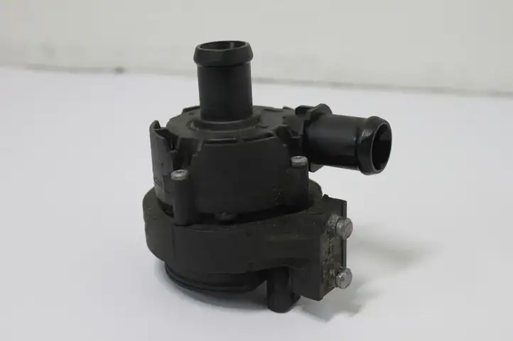Toyota Avensis T270 (2009 - 2012) 6083532 Электроциркуляционный насос — фото 1