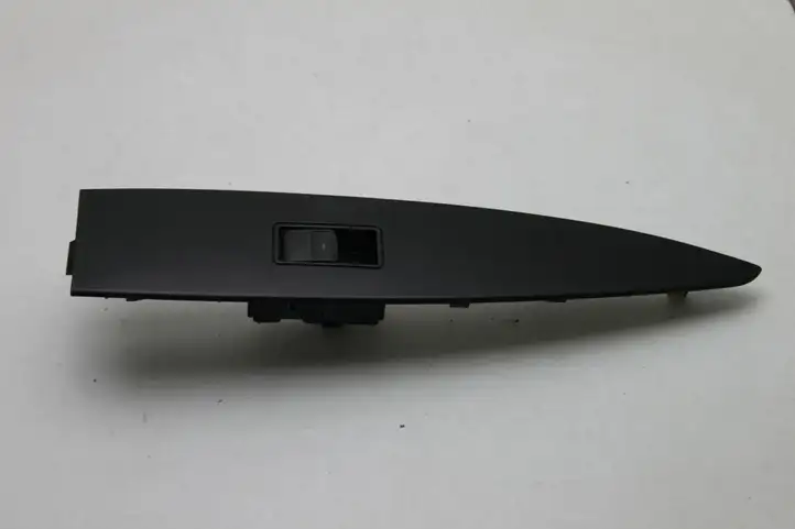 Toyota Avensis T270 (2009 - 2012) 7423205240 Блок кнопок стеклоподъемников — фото 1