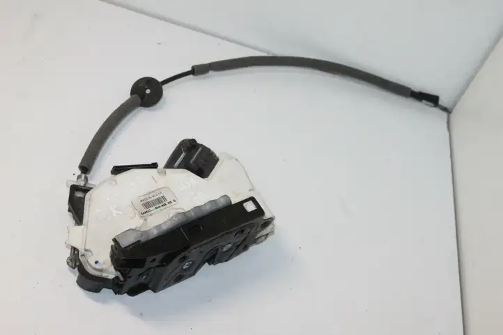 Volkswagen PASSAT B7 (2011 - 2014) 5K4839015G Замок задней двери — фото 3