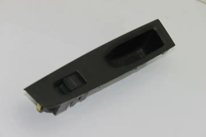 Toyota Yaris (2014 - 2019) 742720D400 Блок кнопок стеклоподъемников — фото 2