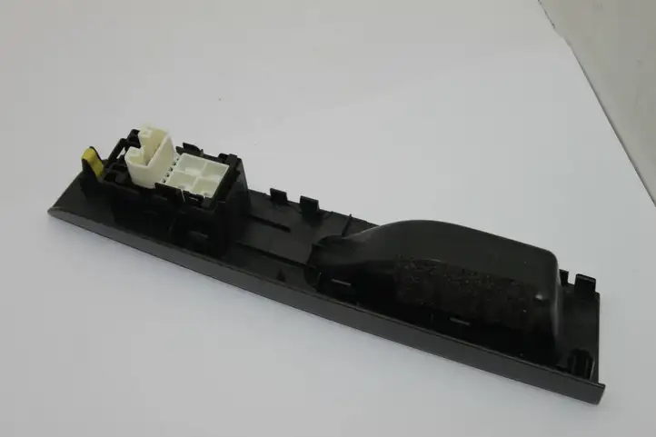 Toyota Yaris (2014 - 2019) 742720D400 Блок кнопок стеклоподъемников — фото 3