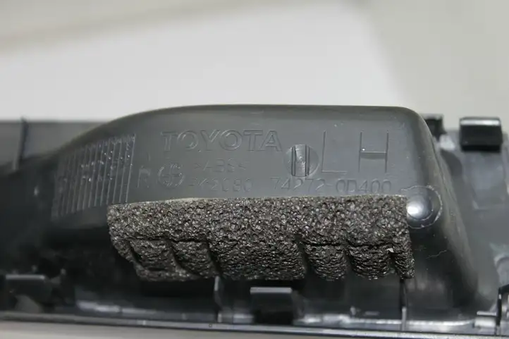 Toyota Yaris (2014 - 2019) 742720D400 Блок кнопок стеклоподъемников — фото 4
