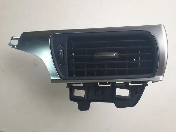 Audi A6 S6 C6 4F (2004 - 2008) 4G1820901 Боковой воздушный дефлектор — фото 1