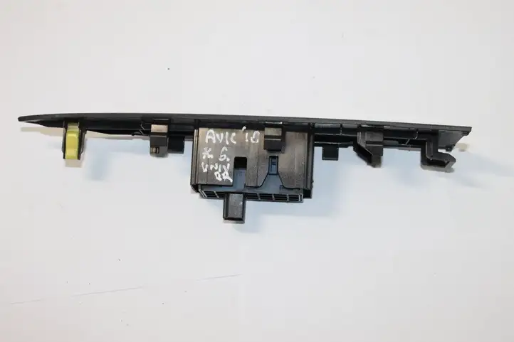 Toyota Avensis T270 (2009 - 2012) 7427205050 Блок кнопок стеклоподъемников — фото 5