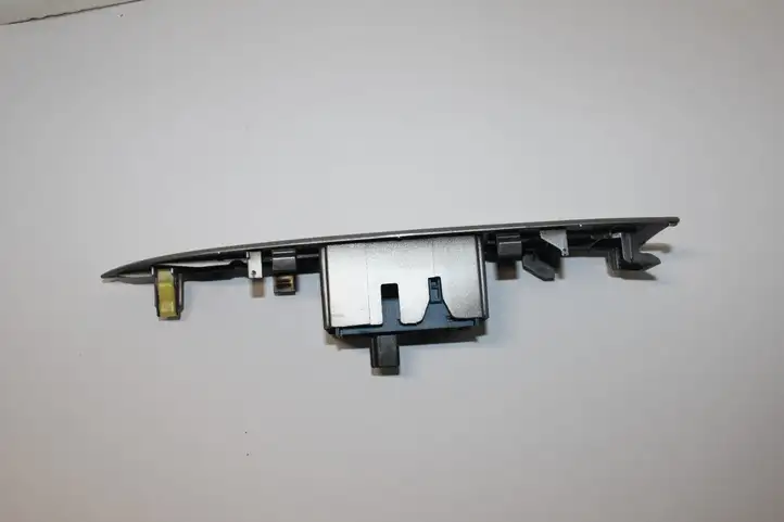 Toyota Avensis T270 (2009 - 2012) 8481005070 Блок кнопок стеклоподъемников — фото 3
