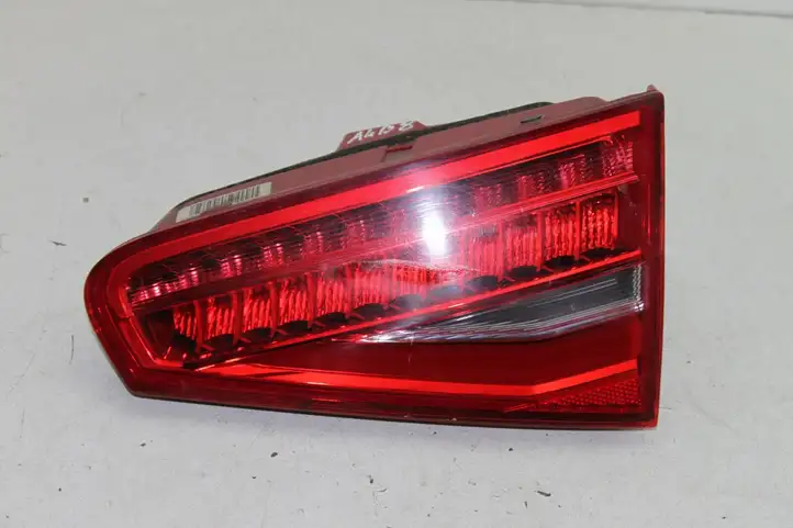 Audi A4 S4 B8 8K (2007 - 2011) Задний фонарь в крышке багажника — фото 1