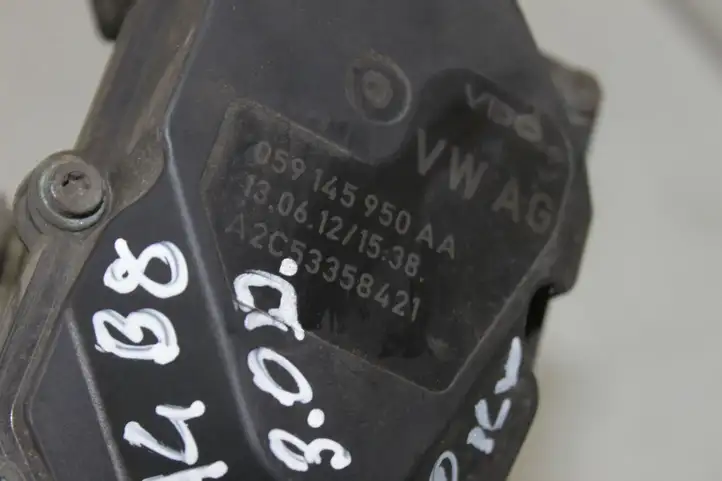 Audi A4 S4 B8 8K (2007 - 2011) 059145950AA Дроссельная заслонка — фото 4