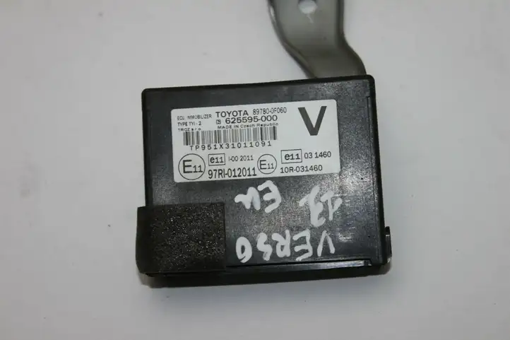 Toyota Verso (2012 - 2015) 897800F060 Блок иммобилайзера — фото 1