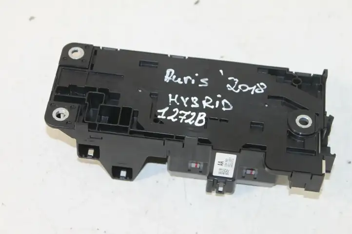 Toyota Auris E180 (2012 - 2018) G92Z133011 Блок монтирования реле — фото 5