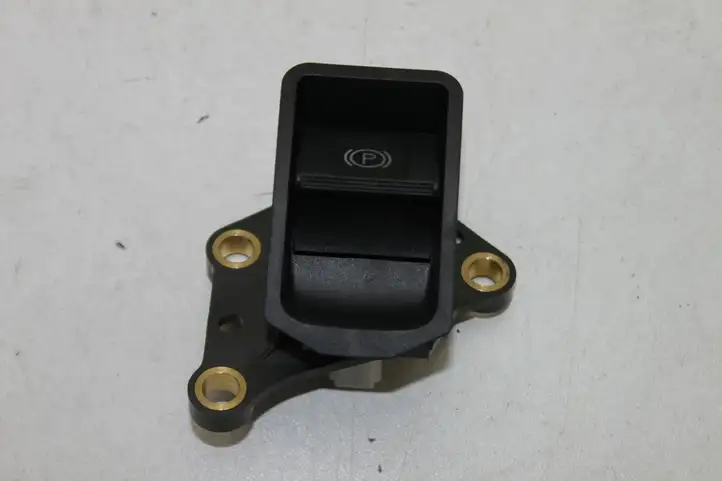 Toyota Avensis T270 (2012 - 2015) 8439005040 Кнопка ручного тормоза — фото 1