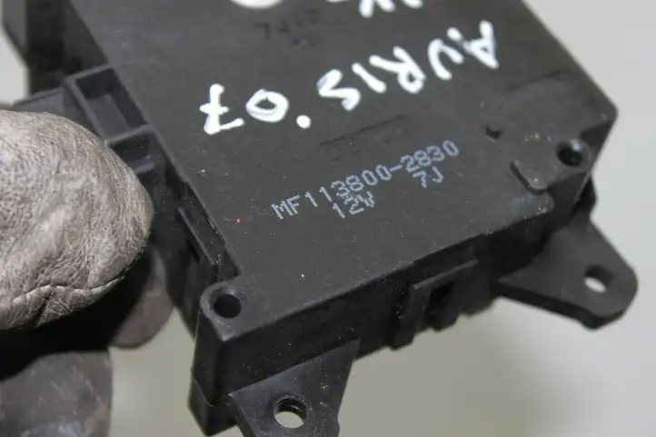 Toyota Auris 150 (2006 - 2012) MF1138002830 Двигатель задвижки потока воздуха — фото 2