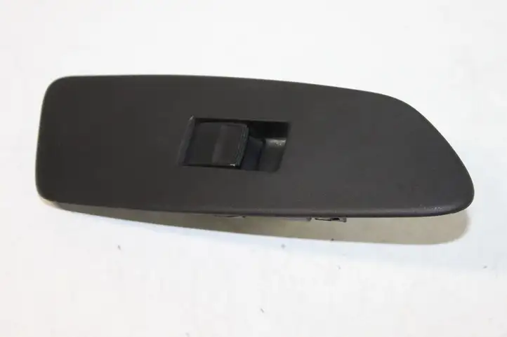 Toyota Auris 150 (2006 - 2012) 7423102530 Блок кнопок стеклоподъемников — фото 2