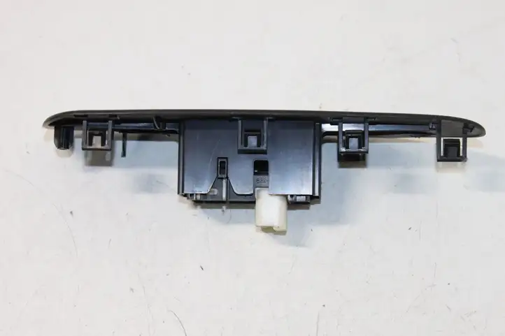 Toyota Auris 150 (2006 - 2012) 7423102530 Блок кнопок стеклоподъемников — фото 4