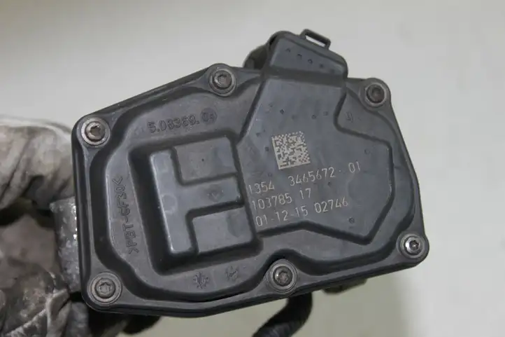Toyota Avensis T270 (2012 - 2015) 1354346567201 Дроссельная заслонка — фото 3