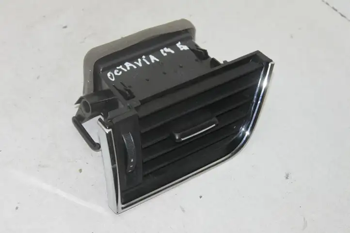 Skoda Octavia Mk3 (5E) (2013 - 2019) 5E0819701C Боковой воздушный дефлектор — фото 2
