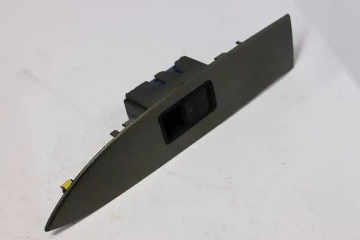 Toyota Avensis T270 (2009 - 2012) 7427205050 Блок кнопок стеклоподъемников — фото 1