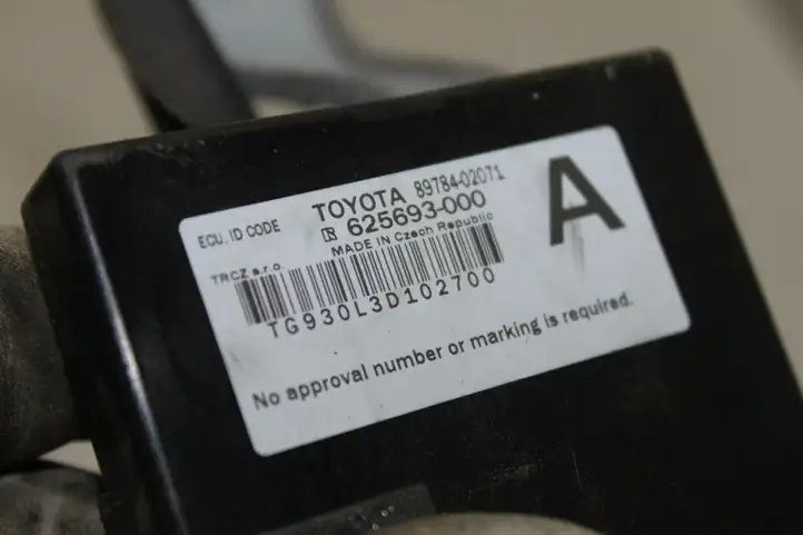 Toyota Auris E180 (2012 - 2018) 8978402071 Блок иммобилайзера — фото 2