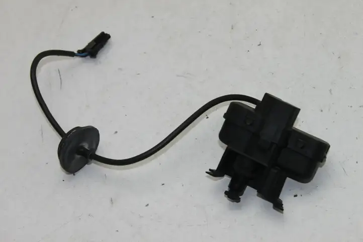 Volkswagen Tiguan (2011 - 2016) 5N0810773E Замок крышки топливного бака — фото 1