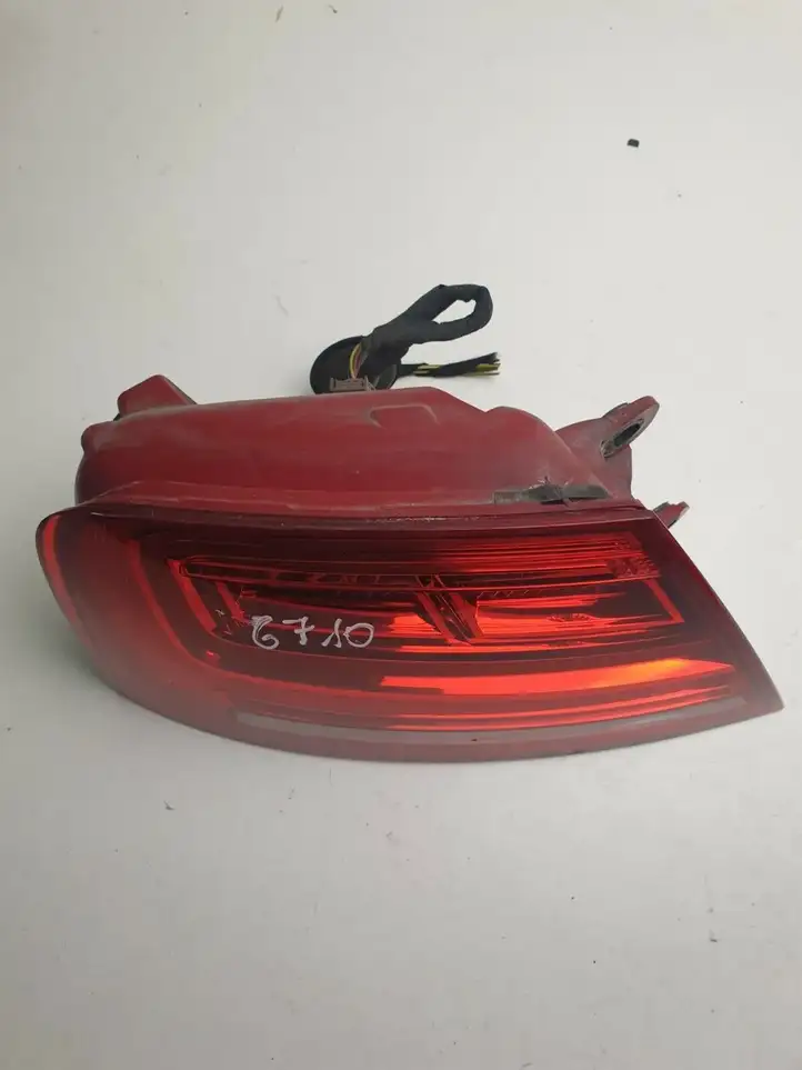 Audi A8 S8 D4 4H (2010 - 2014) 4H0945095A Задний фонарь в кузове — фото 2