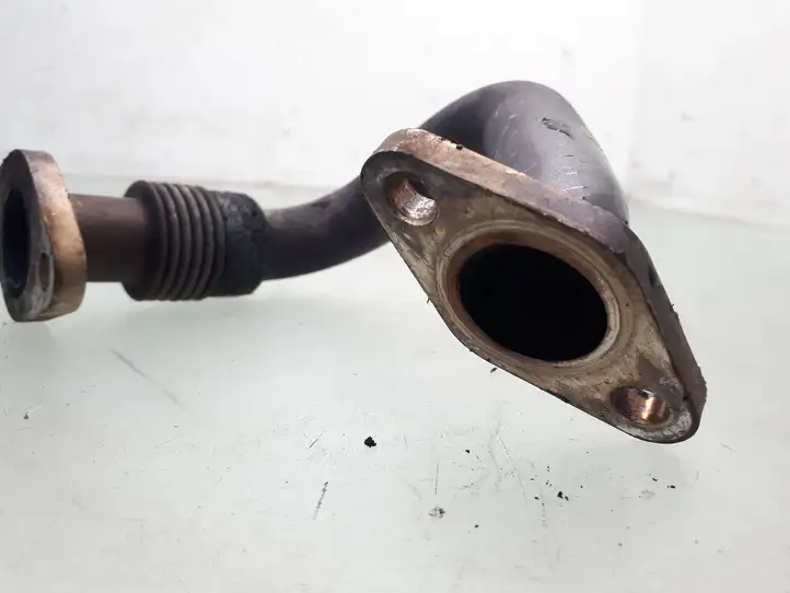 Volkswagen Touran I (2003 - 2010) 03G131521R Трубка EGR — фото 2