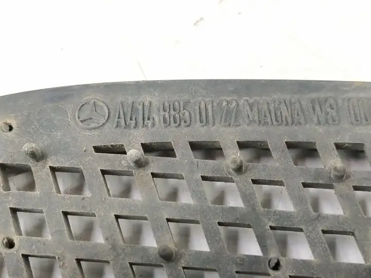 Mercedes-Benz Vaneo W414 (2001 - 2005) 4148850122 Нижняя решетка переднего бампера — фото 4