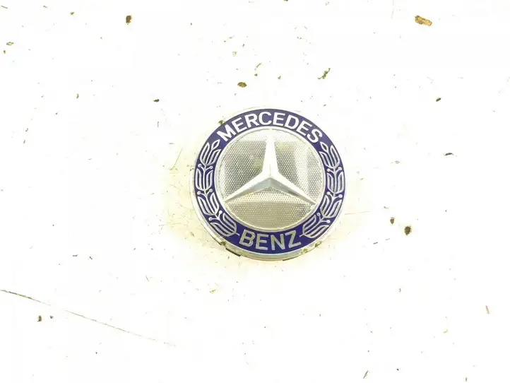 Mercedes-Benz C W204 (2007 - 2014) 1714000125 Неоригиналные колпаки ступицы — фото 1