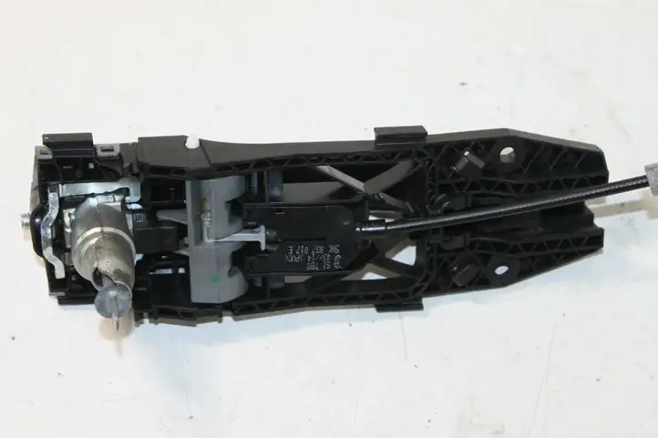 Skoda Yeti (5L) (2013 - 2018) 5N0837017E Наружная ручка двери — фото 5