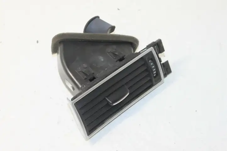 Seat Leon (5F) (2012 - 2019) 4F2820901D Боковой воздушный дефлектор — фото 2