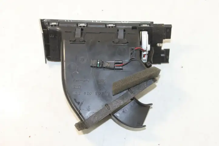 Seat Leon (5F) (2012 - 2019) 4F2820901D Боковой воздушный дефлектор — фото 3