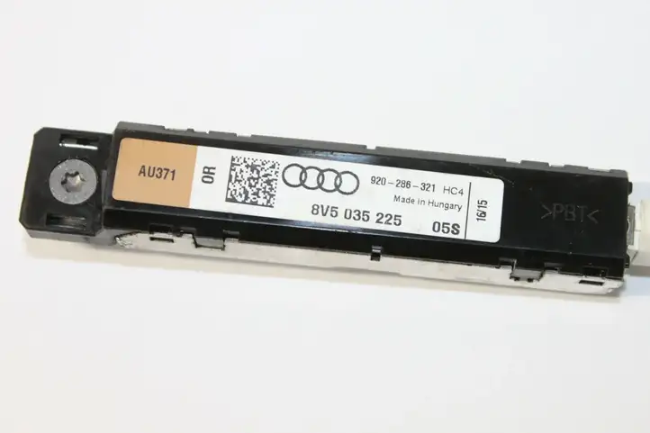 Audi A3/S3 8V (2012 - 2016) 8V5035225 Усилитель антенны — фото 2