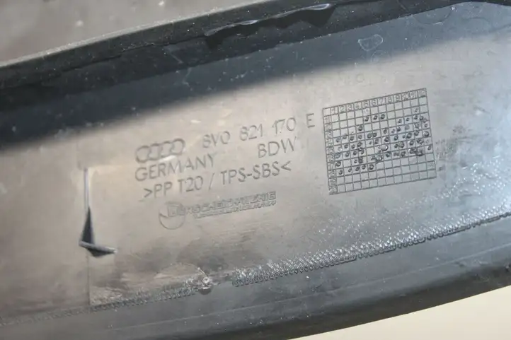 Audi A3/S3 8V (2016 - 2020) 8V0821170E Накладка стоек лобового стекла — фото 3
