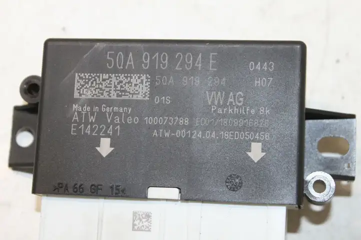Audi A3/S3 8V (2016 - 2020) 5QA919294E Блок управления парктрониками — фото 2