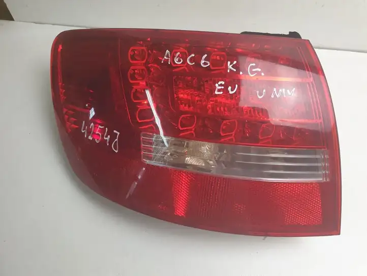 Audi A6 S6 C6 4F (2008 - 2011) 4F9945095F Задний фонарь в кузове — фото 1