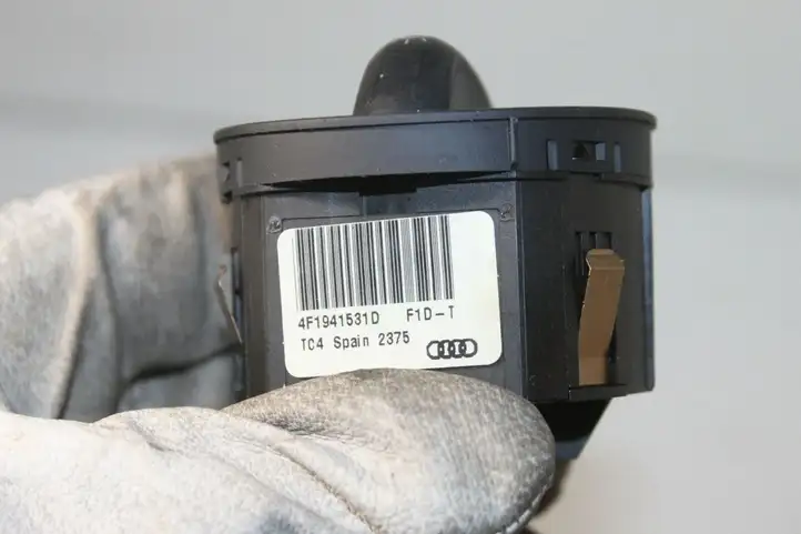 Audi A6 S6 C6 4F (2004 - 2008) 4F1941531D Включатель фонарей — фото 3