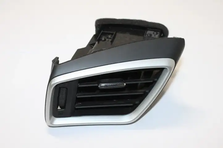 Nissan X-Trail T32 (2014 - 2021) 687614CE1A Боковой воздушный дефлектор — фото 1