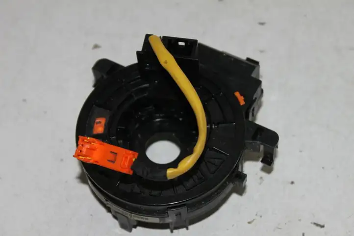 Toyota Yaris (2005 - 2009) Контактное кольцо SRS — фото 1