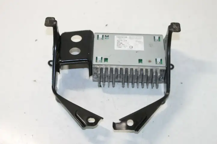 Toyota Prius (XW30) (2009 - 2015) 8610047100 Усилитель звука — фото 1