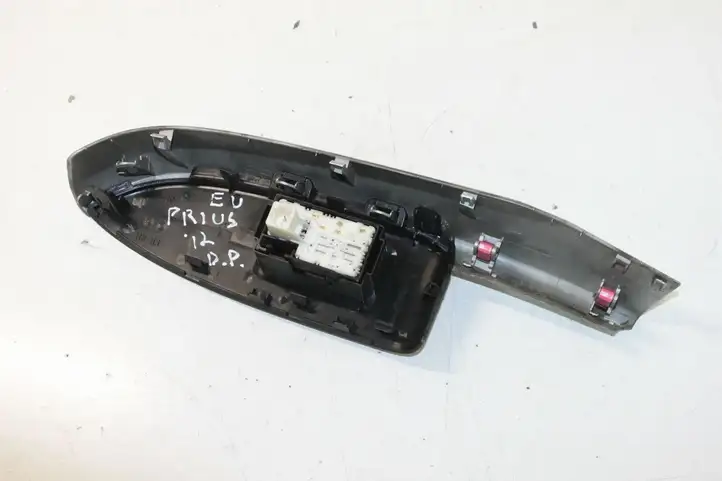 Toyota Prius (XW30) (2009 - 2015) 7423147110 Блок кнопок стеклоподъемников — фото 3