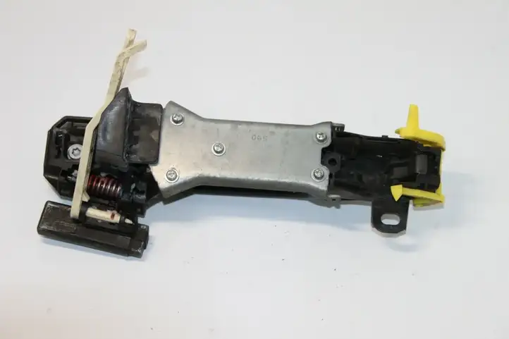 Toyota Prius (XW30) (2009 - 2015) Наружная ручка задней двери — фото 4