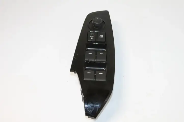 Mazda 3 (2017 - 2019) BPN866350 Кнопка стеклоподъемников — фото 1