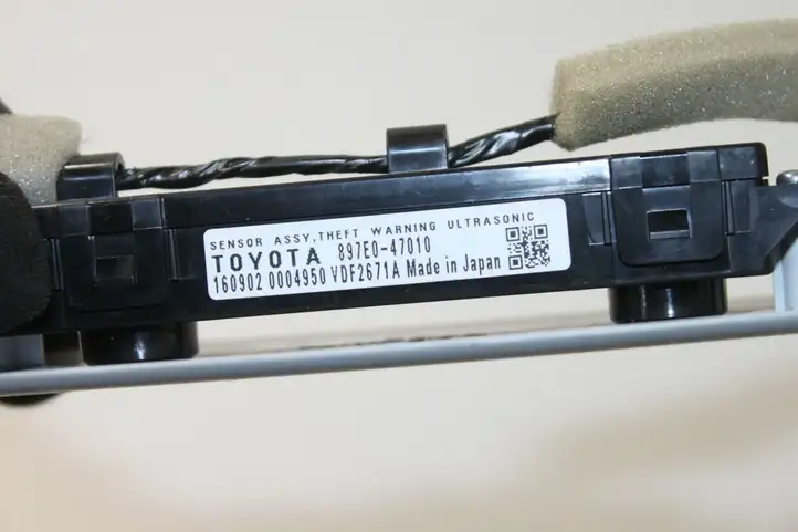 Toyota Prius (XW50) (2015 - ) 897E047010 Прочие датчики — фото 3