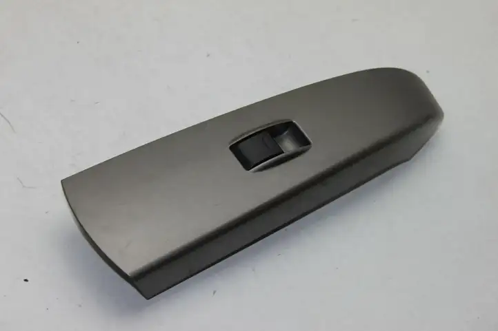 Toyota Prius (XW20) (2003 - 2009) 7427247050 Блок кнопок стеклоподъемников — фото 2