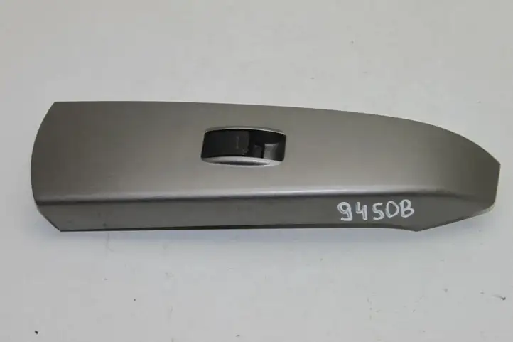 Toyota Prius (XW20) (2003 - 2009) 7427247050 Блок кнопок стеклоподъемников — фото 5