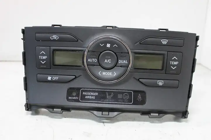 Toyota Auris 150 (2006 - 2012) 5590002300 Блок управления климат-контролем — фото 4